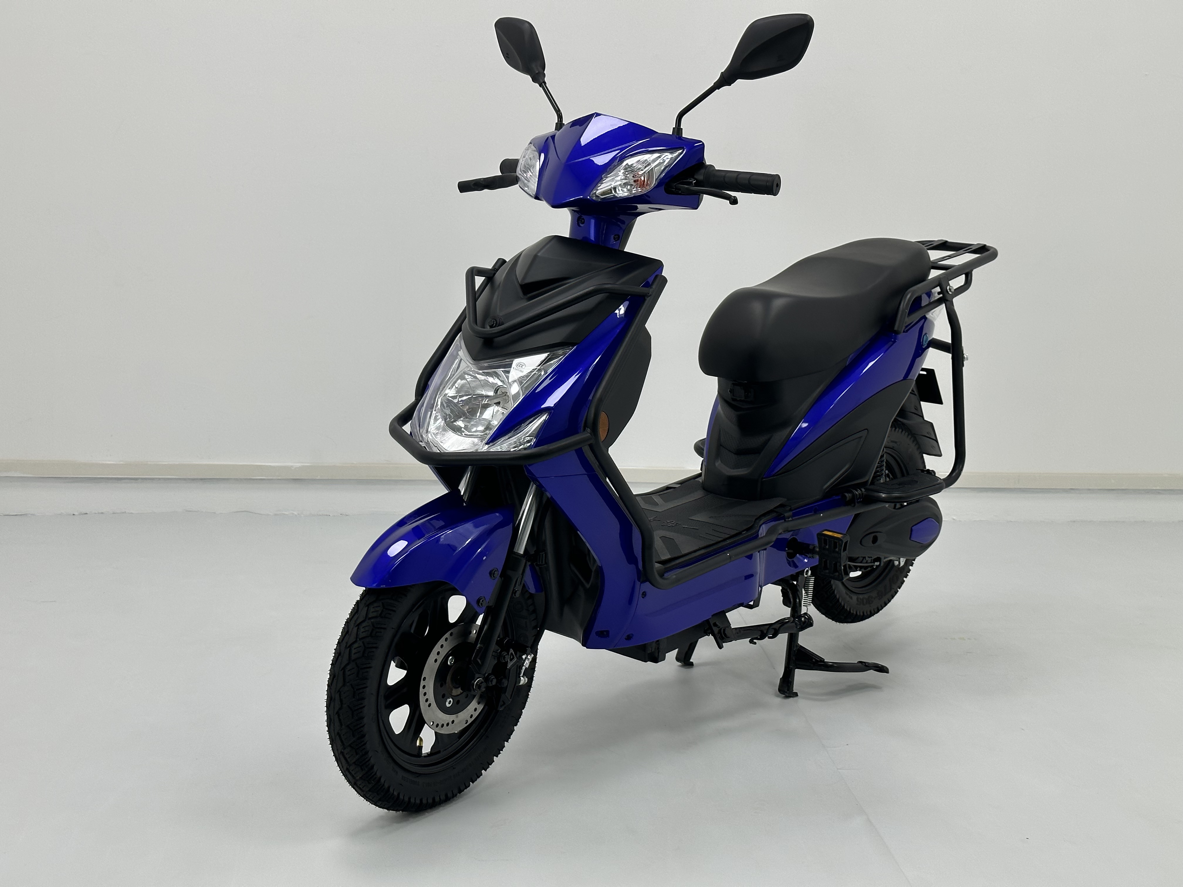 EM18