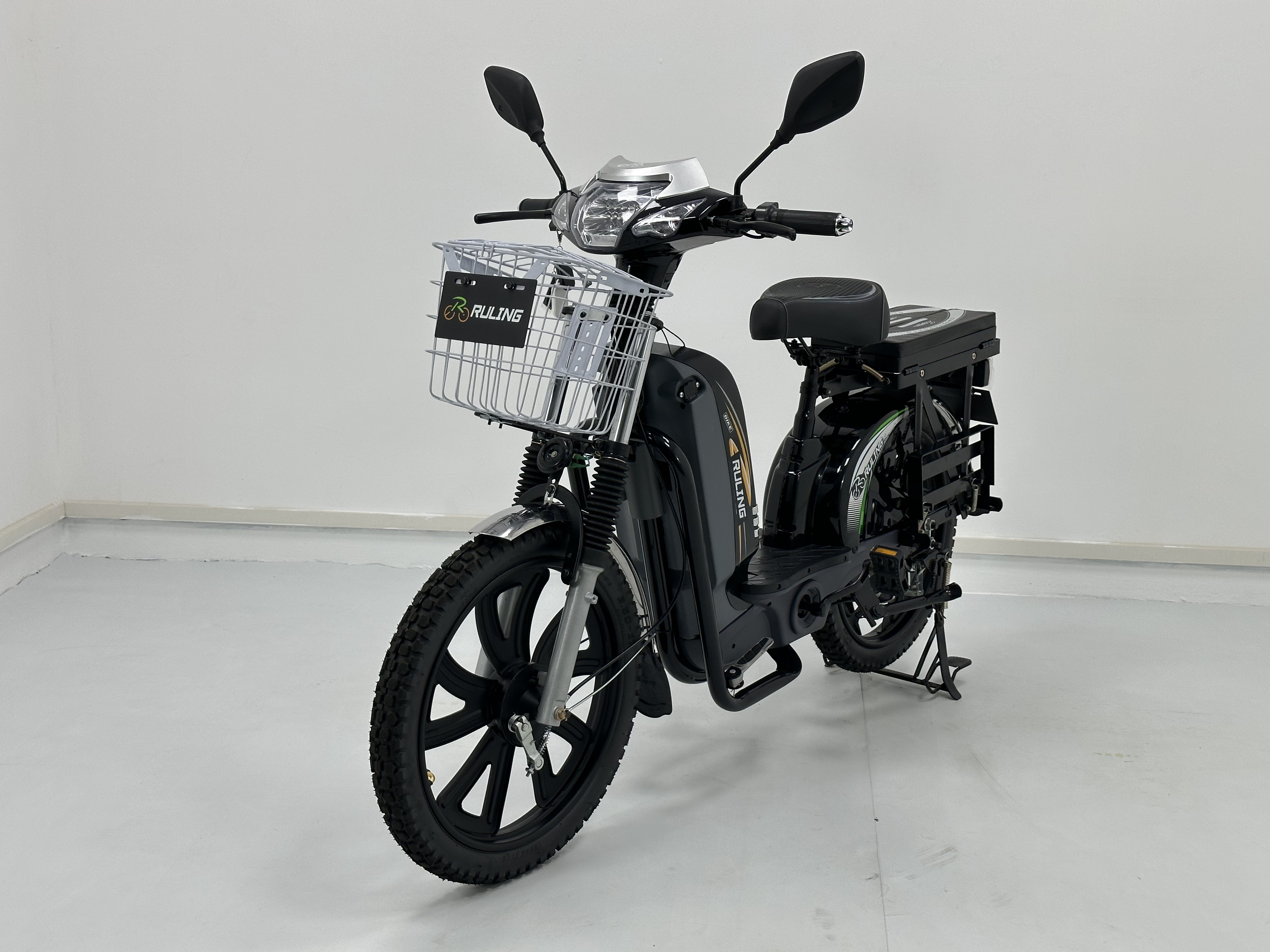 EM22