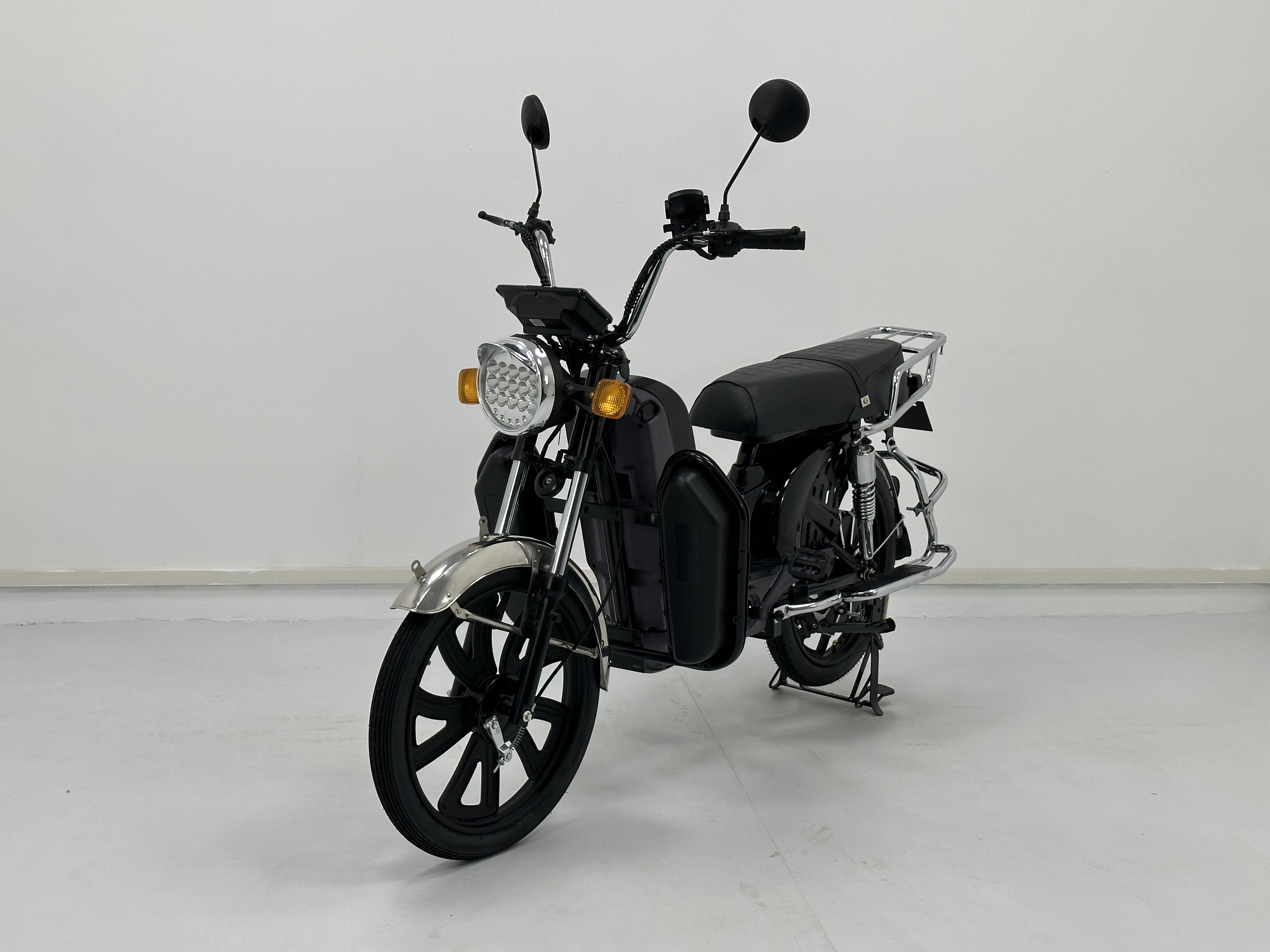 EM21